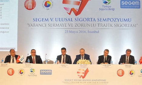 Sigorta Haftası'nda 'trafik primleri' tartışması
